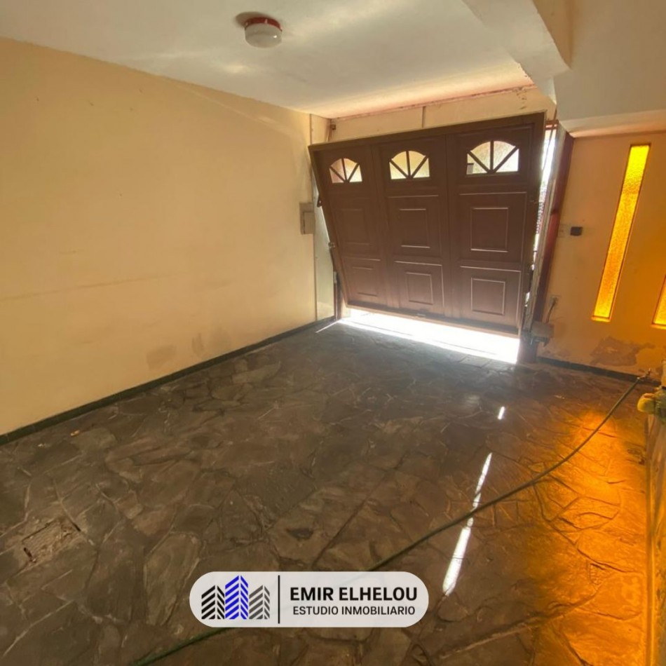 Casa de 3 dormitorios y dep. en Barrio Don Bosco