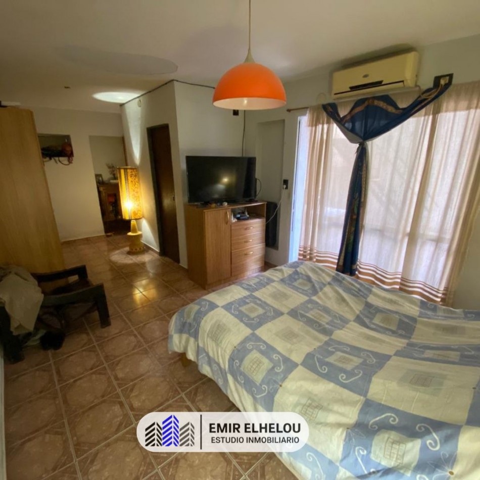 PH amplio con Local comercial en Pellegrini 210