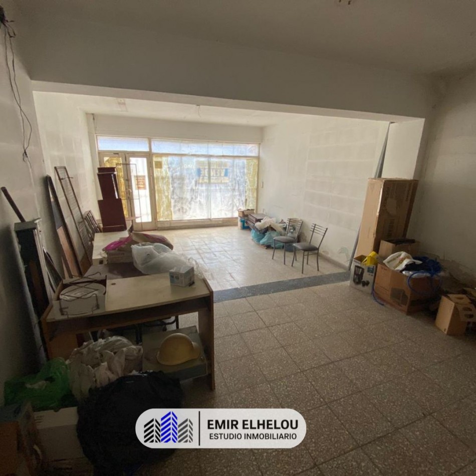 PH amplio con Local comercial en Pellegrini 210