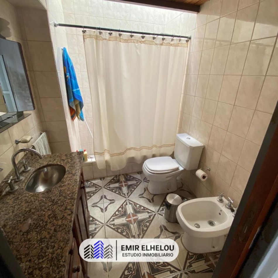 PH amplio con Local comercial en Pellegrini 210