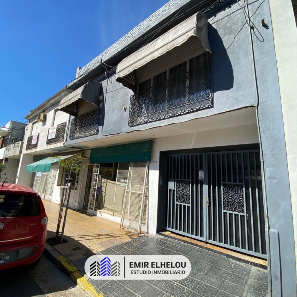 PH amplio con Local comercial en Pellegrini 210
