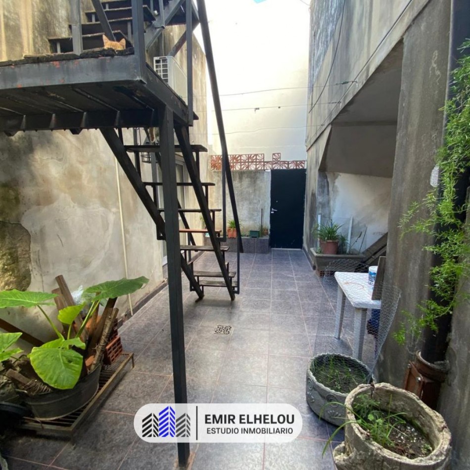 PH amplio con Local comercial en Pellegrini 210