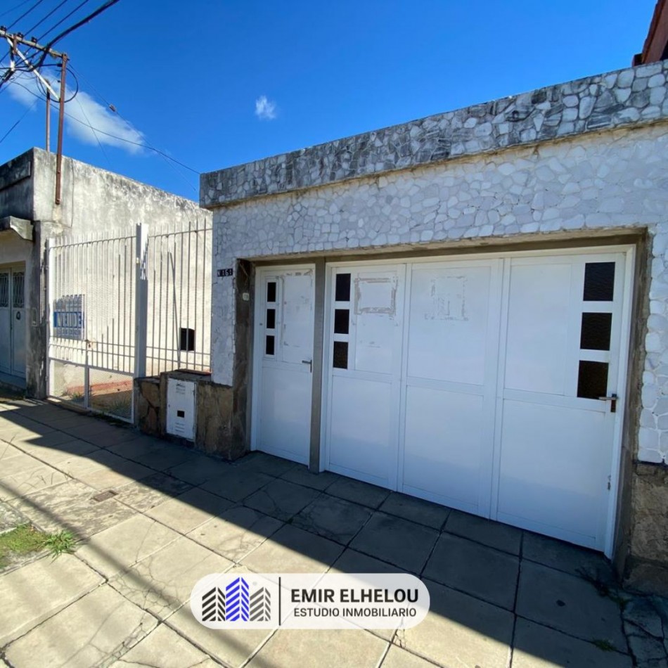 Propiedad retasada ideal vivienda o consultorio en Bustamante 161