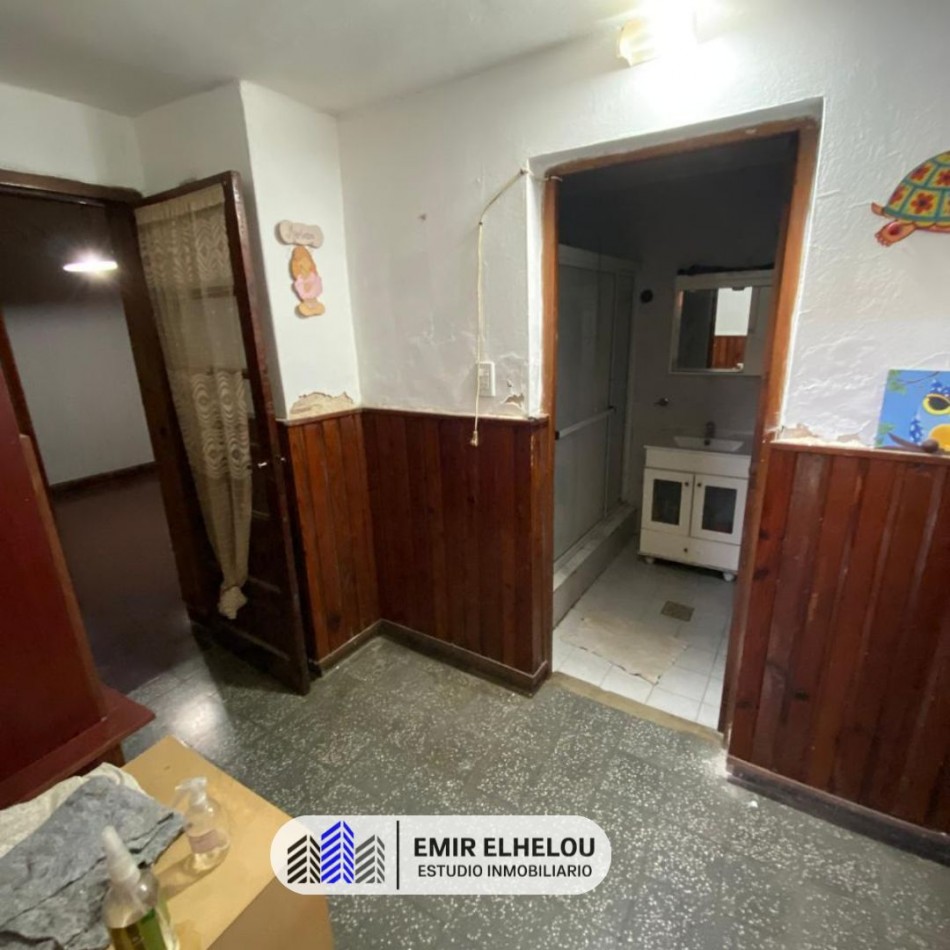 Propiedad retasada ideal vivienda o consultorio en Bustamante 161
