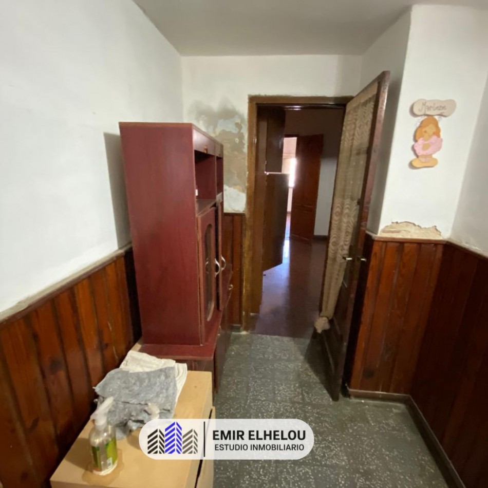 Propiedad retasada ideal vivienda o consultorio en Bustamante 161