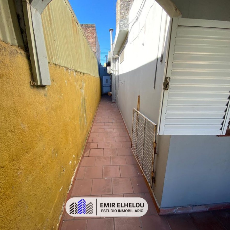 Propiedad retasada ideal vivienda o consultorio en Bustamante 161