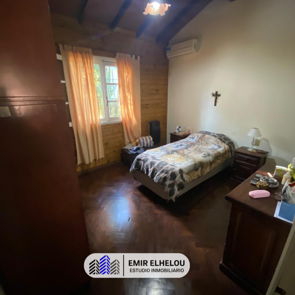 Casa de 3 dormitorios y dependencias en Barrio Somisa