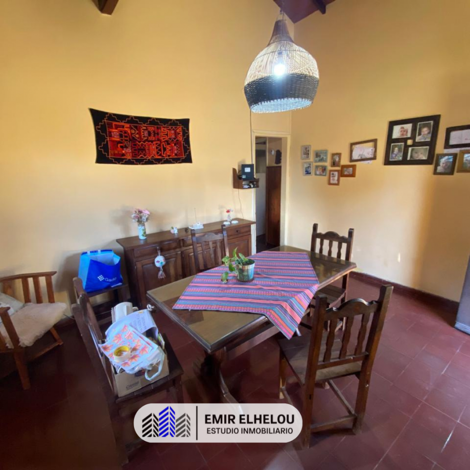 Casa de 3 dormitorios y dependencias en Barrio Somisa