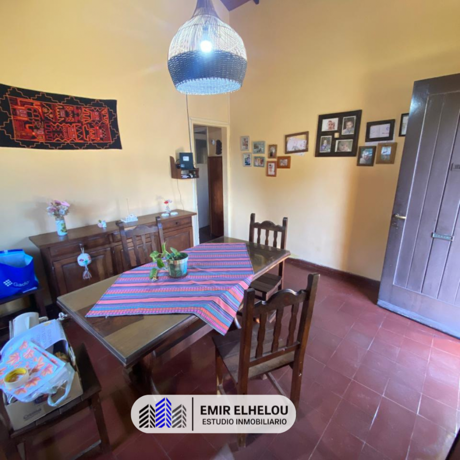 Casa de 3 dormitorios y dependencias en Barrio Somisa