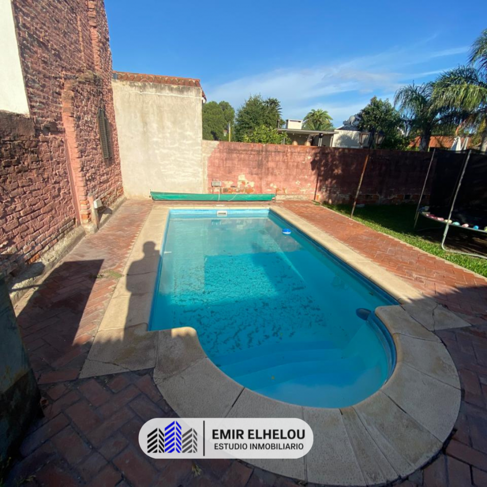 Casa de 3 dormitorios y dependencias en Barrio Somisa