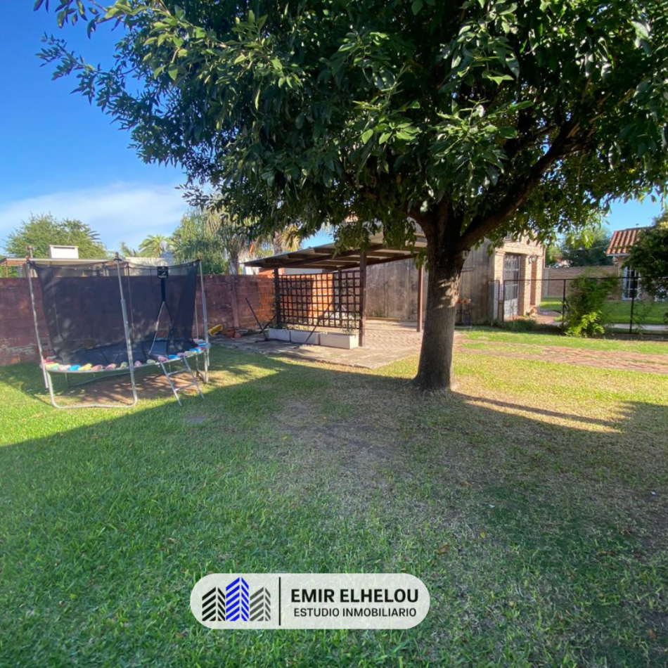 Casa de 3 dormitorios y dependencias en Barrio Somisa