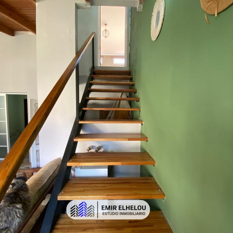 Casa de 2 dormitorios en amplio lote en Barrio Tripoli