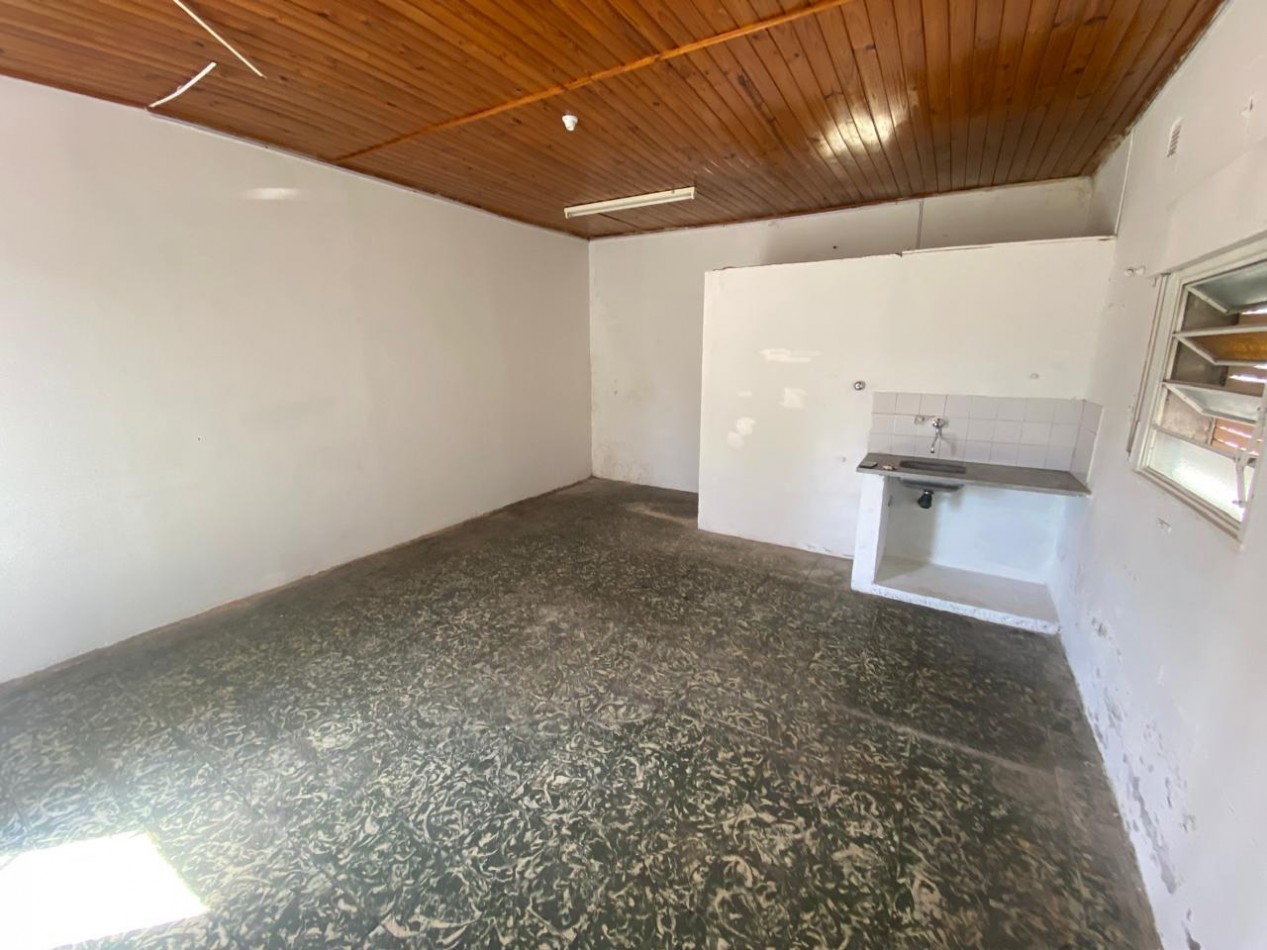 Retasado!! Alquiler Local Comercial en Avenida Alvarez 262