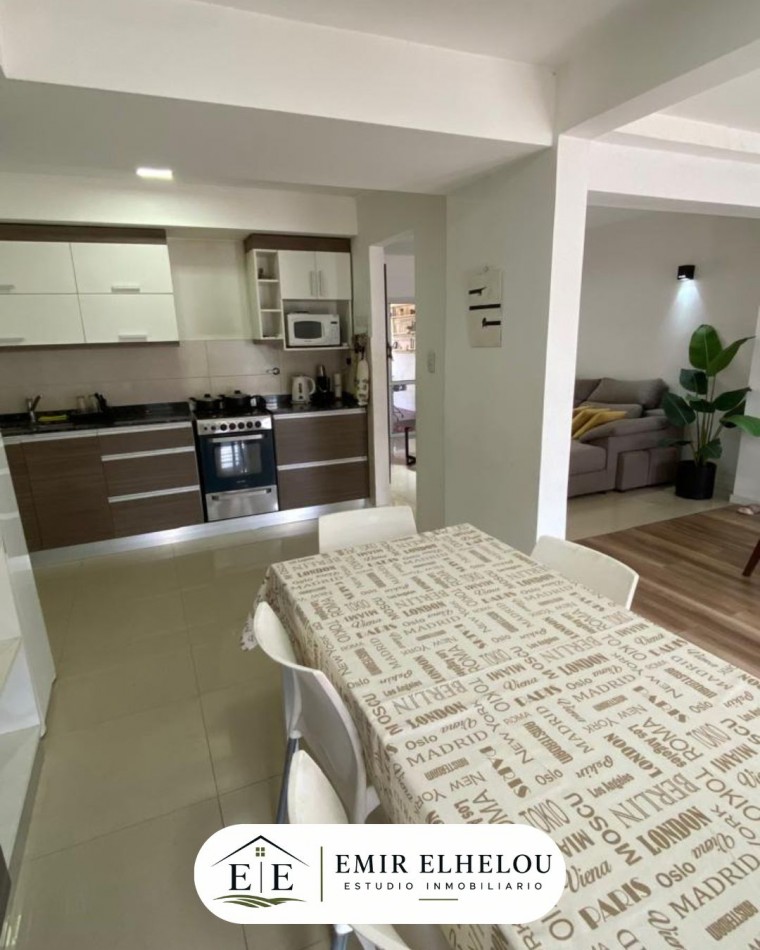 Casa de 3 dormitorios con amplio potencial en Bolivar 644