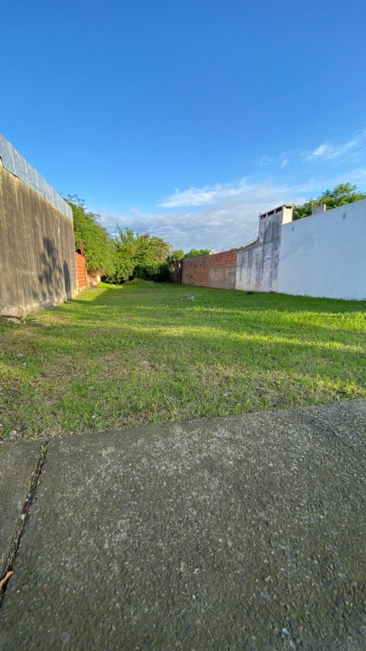 Lote en Pombo casi Almafuerte