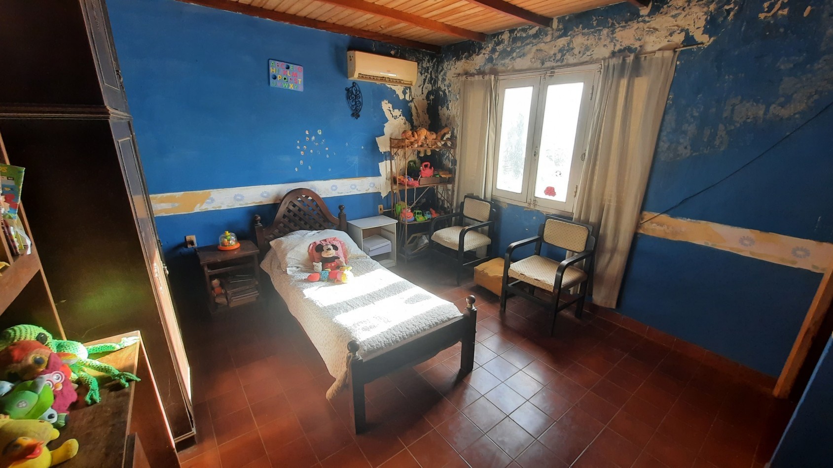 Retasada!! Casa de 4 dormitorios y dependencias en Empalme, Villa Constitucion