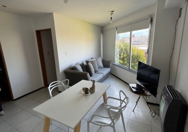 Depto de 1 dormitorio en Alvear y Ameghino