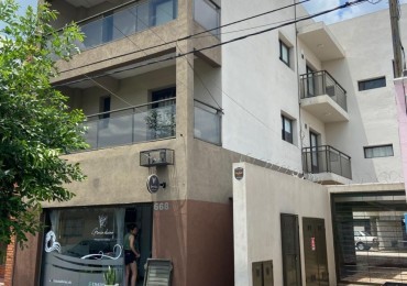 Departamento de un dormitorio con cochera en Juan B Justo 668