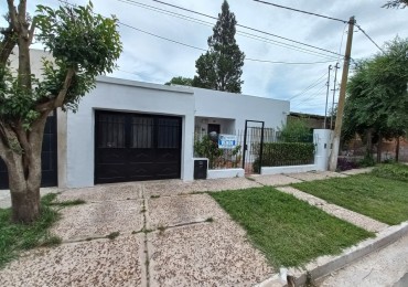 Casa de 2 dormitorios y dep. en B° 9 de Julio