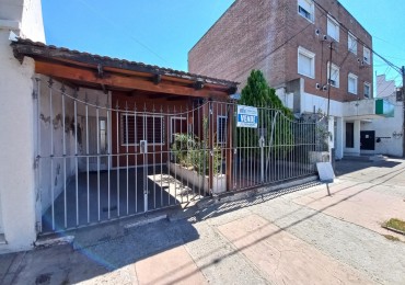 Casa de 3 dormitorios y dependencias en Moreno 216