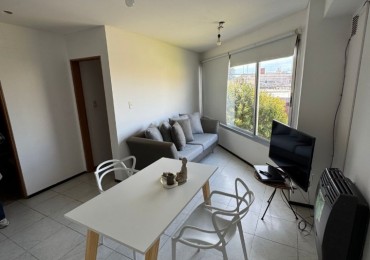 Depto de 1 dormitorio en Alvear y Ameghino